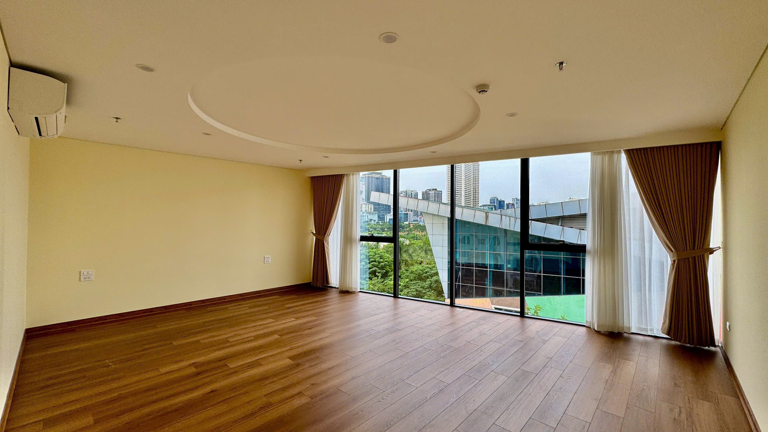 5. Phòng Chủ tịch / Penthouse Tầng Tum Sàn gỗ View Panorama Keangnam
